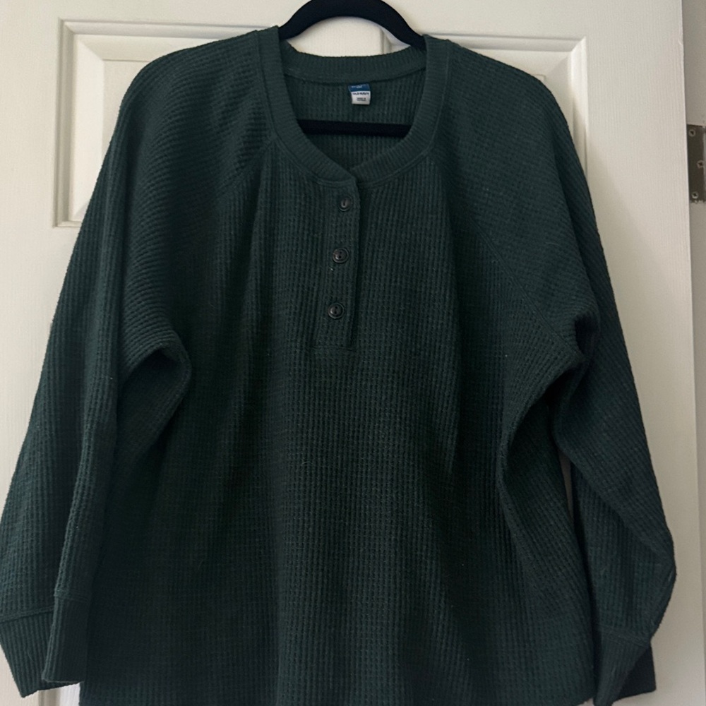 Old Navy women’s  Dark Green Crewneck Sweater